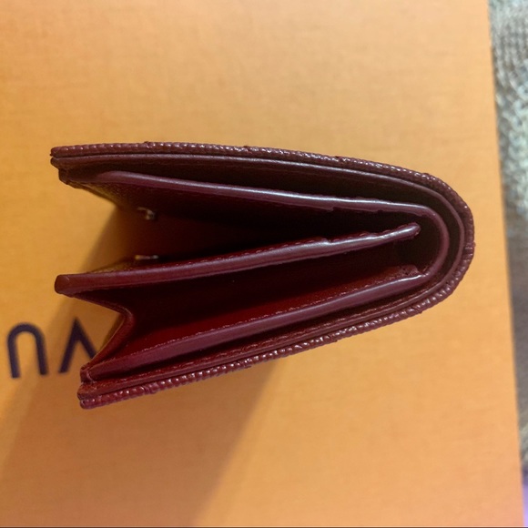 SOLD ❌ Saint Laurent deep red small wallet - Picture 2 of 4